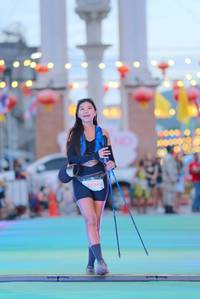 BIB: 594, 2000, 00000
                            <button type="button" onclick="openModal(21766992)" class="btn btn-primary btn-sm float-right btn-popup" data-toggle="modal" data-target=".modal-high-quality">
                        <i class="fas fa-shopping-cart"></i> Add to Cart
                    </button>
                                            <button type="button" onclick="isThisMe(21766992, true)" class="btn btn-success btn-sm float-right btn-popup btn-isme hidden" data-toggle="tooltip" data-placement="bottom" title="นี่คือรูปของคุณใช่ไหม คลิกที่นี่เพื่อเอาเข้าอัลบั้ม">
                        <i class="fas fa-plus"></i> Add to album
                    </button>
                    <button type="button" onclick="isThisMe(21766992, false)" class="btn btn-warning btn-sm float-right btn-popup btn-isnotme hidden">
                        <i class="fas fa-ban"></i> Remove from album
                    </button>